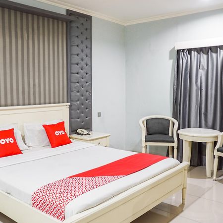 Oyo 2085 Chrysanta Hotel Bandung Kültér fotó