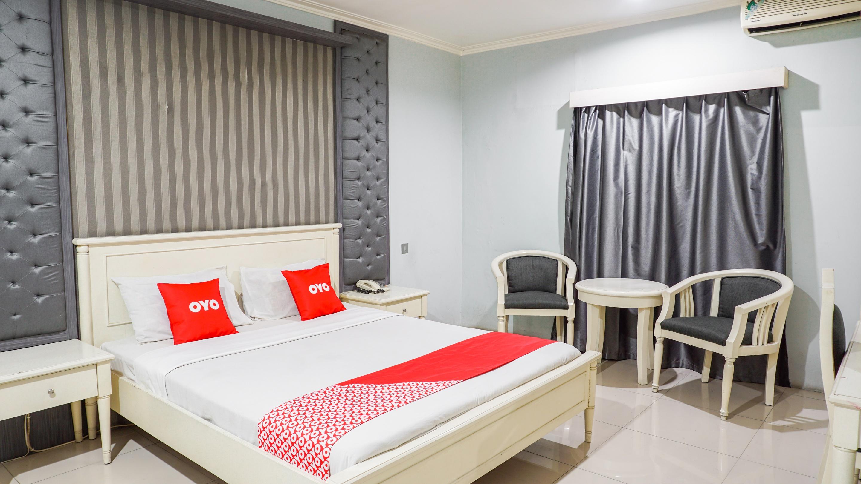 Oyo 2085 Chrysanta Hotel Bandung Kültér fotó