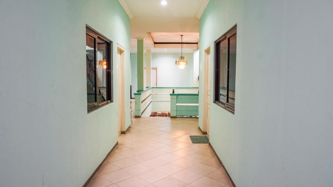 Oyo 2085 Chrysanta Hotel Bandung Kültér fotó